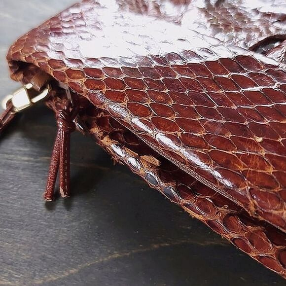 Vtg 1960 whiskey brown snakeskin cord strap shoulder bag - Picture 10 of 10